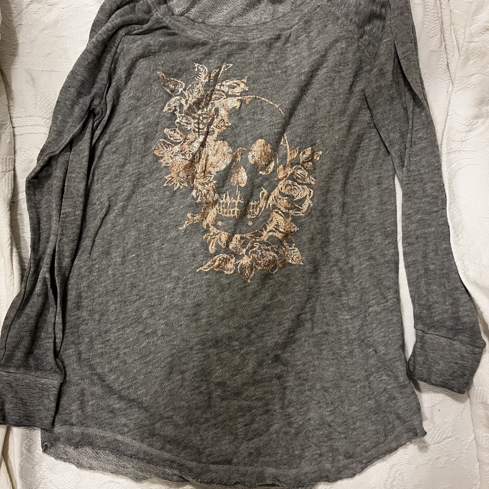 Grey and rose gold metallic  skull long sleeve torrid